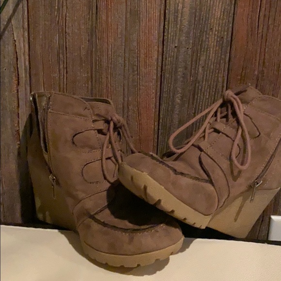 Wedges - Picture 1 of 2